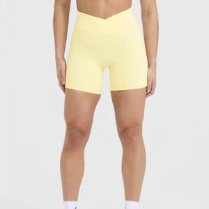 NWT ONER ACTIVE Unified Wrap Shorts 6" | Sherbert
Yellow
